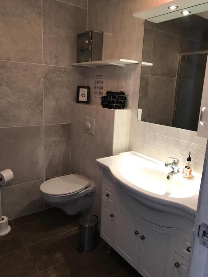 Guesthouse Hvitahusid Akureyri Zewnętrze zdjęcie